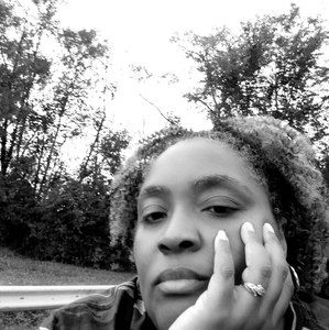 Meet your Posher, Yolanda